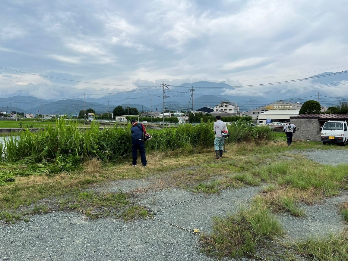 合同庁舎職員駐車場の清掃・整備活動